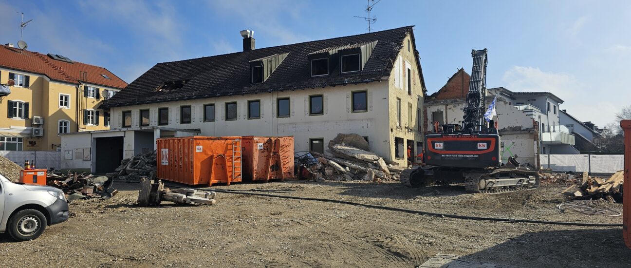 Bild vor dem Abriss in der Ortsmitte